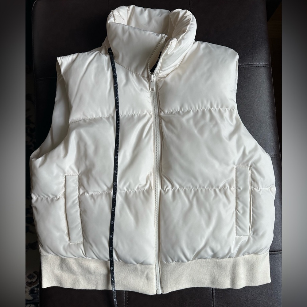 White Sugarkiss Vest with Pockets - Picture 5 of 8